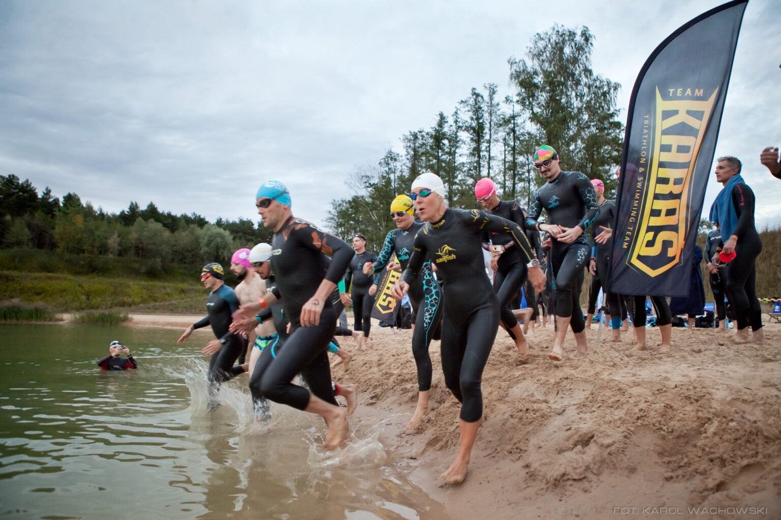 Pływanie na basenie vs pływanie open water